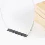 Regalos personalizados: Joyas personalizadas: Colgante de plata horizontal grabado