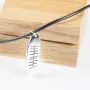 Regalos personalizados: Joyas personalizadas: Colgante de plata ovalado grabado 'Latidos'
