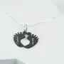 Regalos personalizados: Joyas personalizadas: Colgante de plata pies de beb&eacute; personalizados
