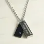 Regalos personalizados: Joyas personalizadas: Colgante personalizado con placa negra