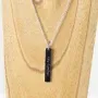 Regalos personalizados: Joyas personalizadas: Colgante vertical personalizado con nombre