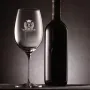 Regalos personalizados: Cristaler&iacute;a personalizada: Copa de vino con un escudo grabado