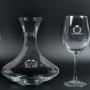 Regalos personalizados: Cristaler&iacute;a personalizada: Copas y decantador con dos escudos