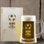 Regalos personalizados: Cristaler&iacute;a personalizada: Jarra de cerveza "El as del bal&oacute;n" con estuche