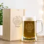 Regalos personalizados: Cristaler&iacute;a personalizada: Jarra de cerveza en caja de madera para cumplea&ntilde;os
