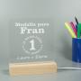 Regalos personalizados: L&aacute;mparas personalizadas: L&aacute;mpara led grabada con medalla al mejor padre