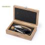 Regalos personalizados: Bebidas personalizadas: Set de vino de Bamb&uacute; grabado