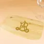 Regalos personalizados: Dise&ntilde;o y decoraci&oacute;n: Tabla de madera con monograma grabado
