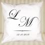 Regalos personalizados: Dise&ntilde;o y decoraci&oacute;n: Coj&iacute;n personalizado con monograma