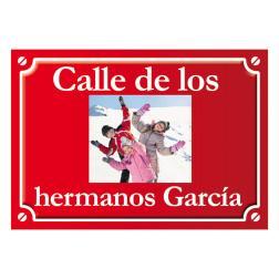 Placa de calle infantil con foto