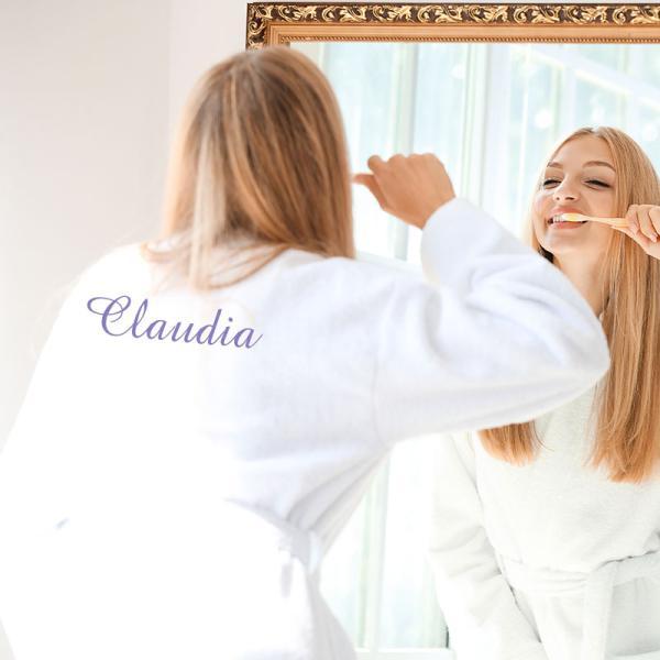 Albornoz bordado en la espalda para mujer