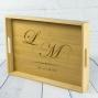 Regalos personalizados: Dise&ntilde;o y decoraci&oacute;n: Bandeja de madera grabada con monograma
