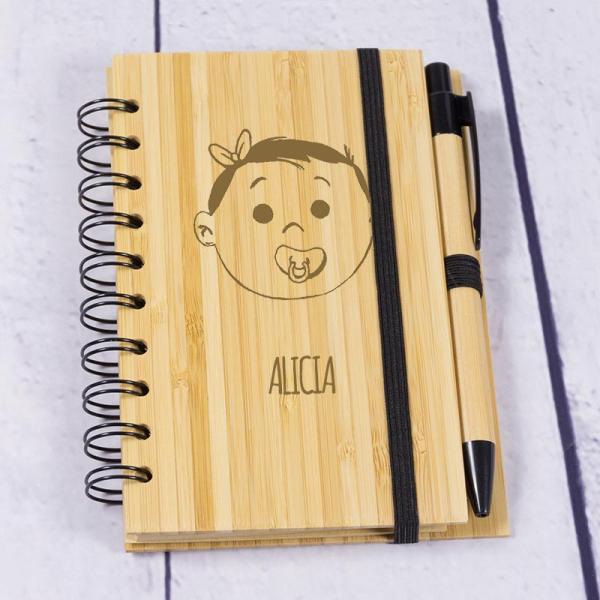 Bloc de notas grabado 'Familia Molona'