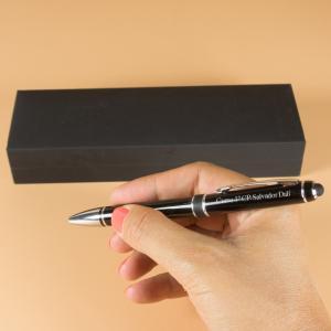 Bolígrafo con detalle grabado