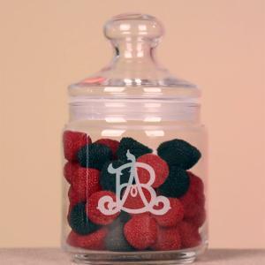 Bombonera con monograma grabado