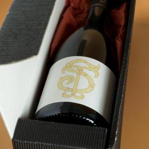 Botella de vino personalizada con Monograma