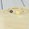 Joyas personalizadas: Brazalete con iniciales grabadas