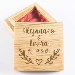 Caja grabada para regalar joya