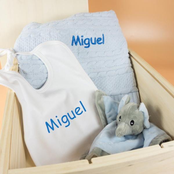 Canastilla personalizada 'Primeras cositas'