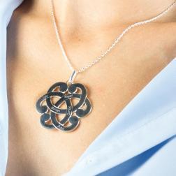 Colgante de plata arabesco grabado