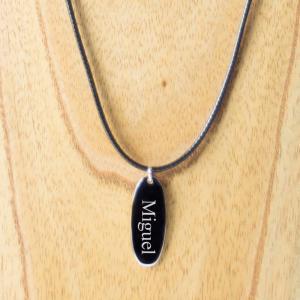 Colgante de plata ovalado personalizado