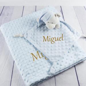 Conjunto de manta y doudou bordado