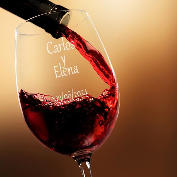 Copa de vino grabada
