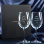 Regalos personalizados: Cristaler&iacute;a personalizada: Copas de vino grabadas con mensaje