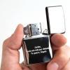 Regalos con nombre: Mechero Zippo grabado con texto