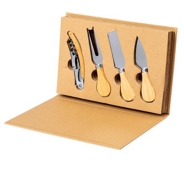 Set de quesos y vino en bambú