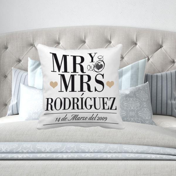 Cojín personalizado Mr y Mrs