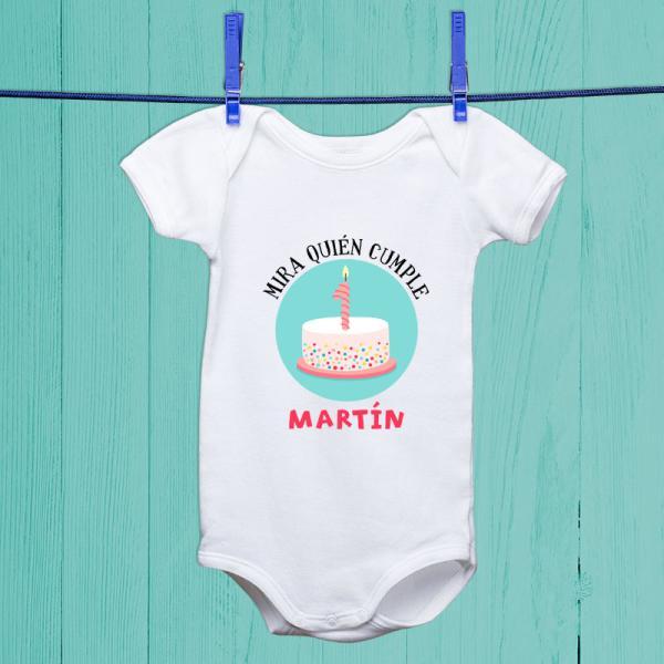 Body personalizado 'Mira quien cumple'