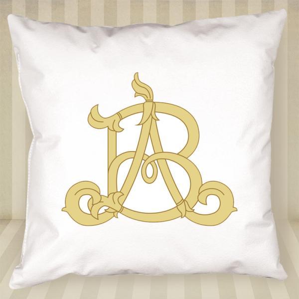 Cojín con monograma personalizado