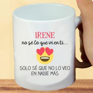 Taza personalizada emoticono enamorado