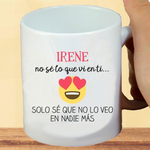Taza personalizada emoticono enamorado