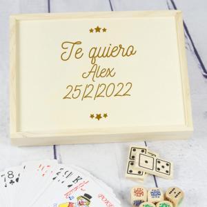 Estuche de juegos de mesa grabado