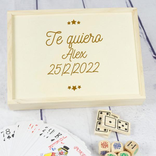 Estuche de juegos de mesa grabado