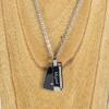 Joyas personalizadas: Colgante personalizado con placa negra Joyas personalizadas: Colgante personalizado con placa negra