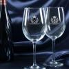 Cristalería personalizada: Copas de vino con dos escudos grabado Cristalería personalizada: Copas de vino con dos escudos grabado