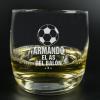 Cristalería personalizada: Vaso de whisky para el as del balón Cristalería personalizada: Vaso de whisky para el as del balón