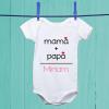 Regalos con nombre: Body o camiseta infantil "papá+mamá" personalizada Regalos con nombre: Body o camiseta infantil "papá+mamá" personalizada