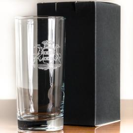 Vaso alto de whisky grabado con escudo Vaso alto de whisky grabado con escudo