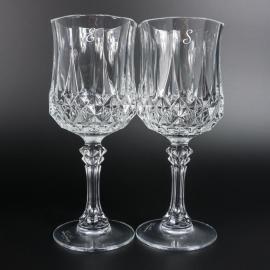 Copas de vino talladas grabadas con inicial Copas de vino talladas grabadas con inicial
