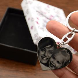 Llavero corazón con foto grabada Llavero corazón con foto grabada