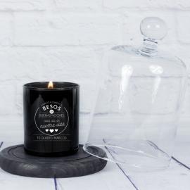 Vela grabada para enamorados en campana de cristal Vela grabada para enamorados en campana de cristal