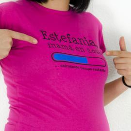 Camiseta mamá cargando personalizada Camiseta mamá cargando personalizada