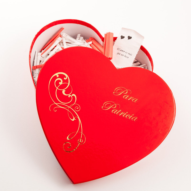 Regalos personalizados: Regalos con nombre: Caja corazón dedicada con 365 mensajes
