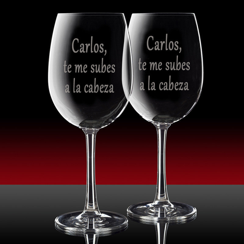 Regalos personalizados: Cristaler&iacute;a personalizada: Copas de vino grabadas con mensaje