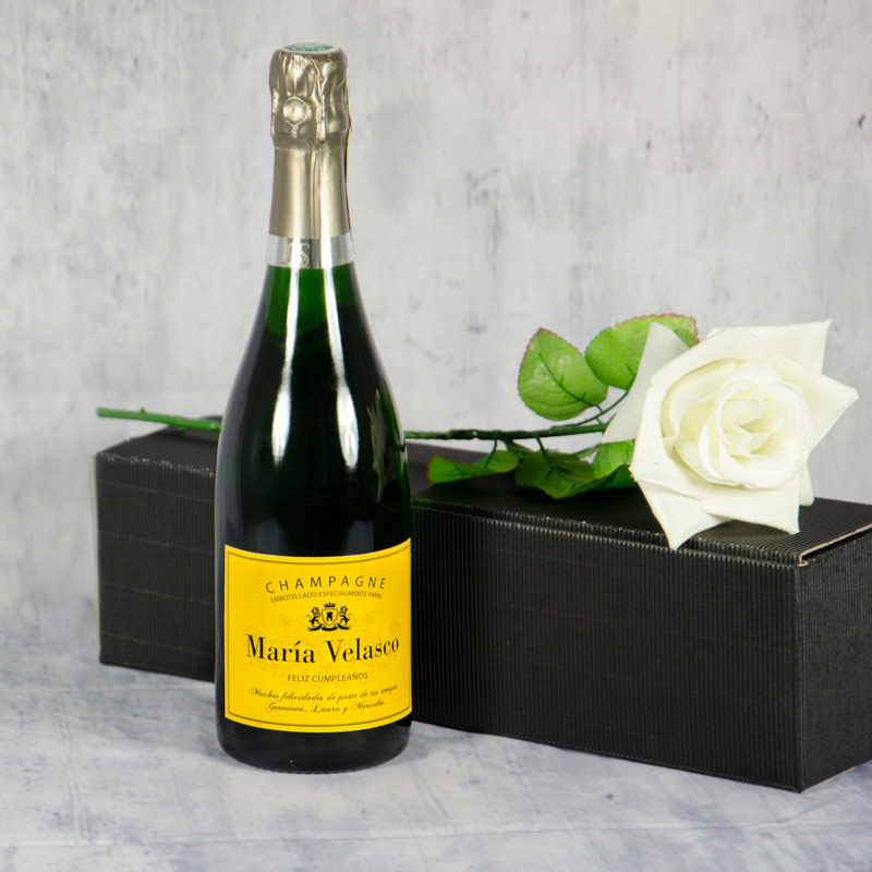 Regalos personalizados: Bebidas personalizadas: Botella de champán personalizada para enamorados