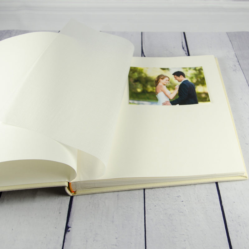 Regalos personalizados: Regalos con nombre: Álbum de fotos boda grabado